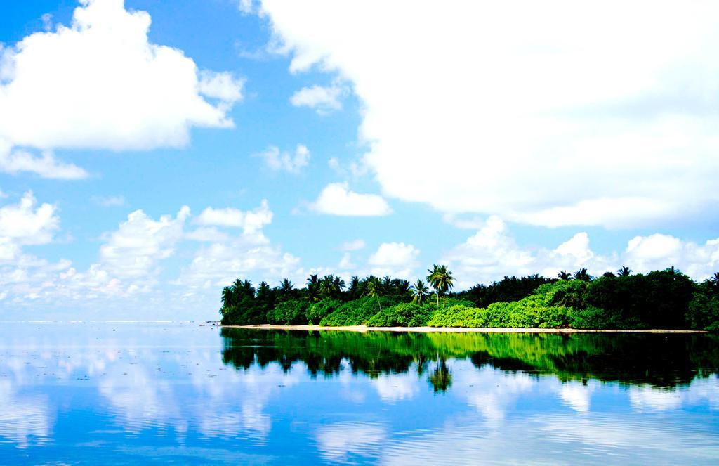 Equa Reef Maldives Hotel Addu City Exterior foto