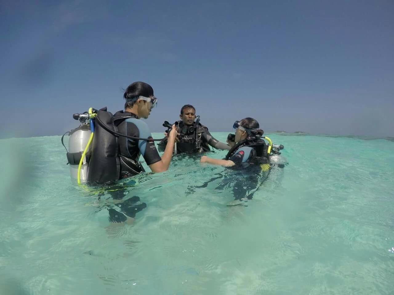 Equa Reef Maldives Hotel Addu City Exterior foto